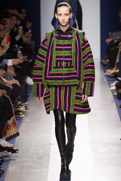 Look 38